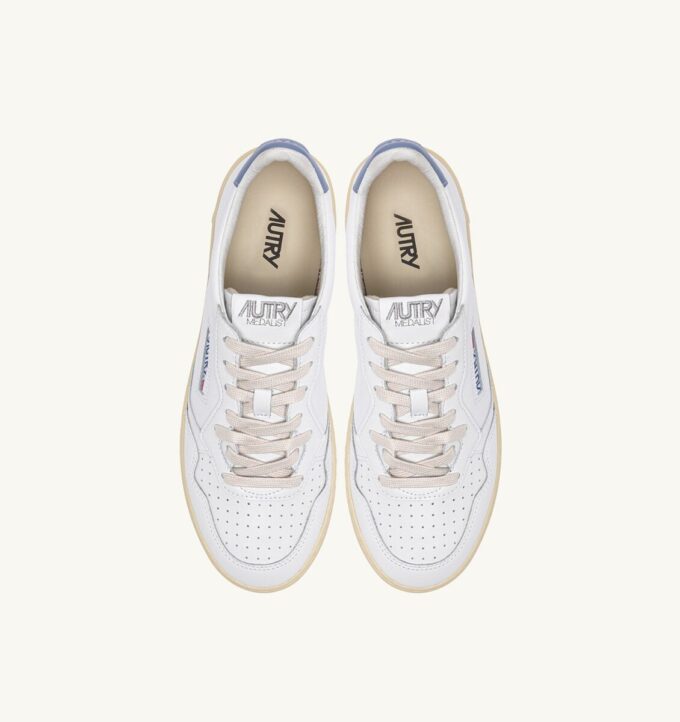 ZAPATILLAS BAJAS MEDALIST EN PIEL BLANCA Y TEMPEST ZAPATILLAS BAJAS MEDALIST EN PIEL BLANCA Y TEMPEST
