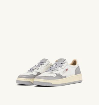ZAPATILLAS BAJAS MEDALIST EN PIEL BLANCA Y VAPOR