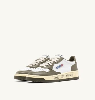 ZAPATILLAS BAJAS MEDALIST EN PIEL COLOR BLANCO Y VERDE CUBIERTO CON LETRAS ZAPATILLAS BAJAS MEDALIST EN PIEL COLOR BLANCO Y VERDE CUBIERTO CON LETRAS