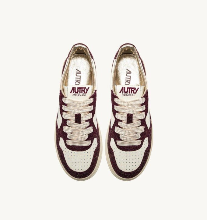ZAPATILLAS BAJAS MEDALIST EN PIEL MARSHMALLOW Y AMARONE GLITTER ZAPATILLAS BAJAS MEDALIST EN PIEL MARSHMALLOW Y AMARONE GLITTER