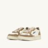 ZAPATILLAS BAJAS MEDALIST EN PIEL MARSHMALLOW Y BRILLO ARENA ZAPATILLAS BAJAS MEDALIST EN PIEL MARSHMALLOW Y BRILLO ARENA
