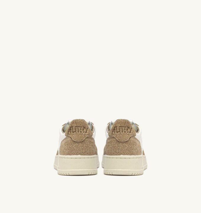 ZAPATILLAS BAJAS MEDALIST EN PIEL MARSHMALLOW Y BRILLO ARENA ZAPATILLAS BAJAS MEDALIST EN PIEL MARSHMALLOW Y BRILLO ARENA