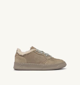 ZAPATILLAS BAJAS MEDALIST EN PIEL NOBUCK, ANTE Y BORREGO, COLOR NIEBLA LONDRES