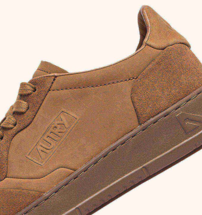 ZAPATILLAS BAJAS MEDALIST EN PIEL NOBUCK BROWN SUGAR Y ANTE ZAPATILLAS BAJAS MEDALIST EN PIEL NOBUCK BROWN SUGAR Y ANTE