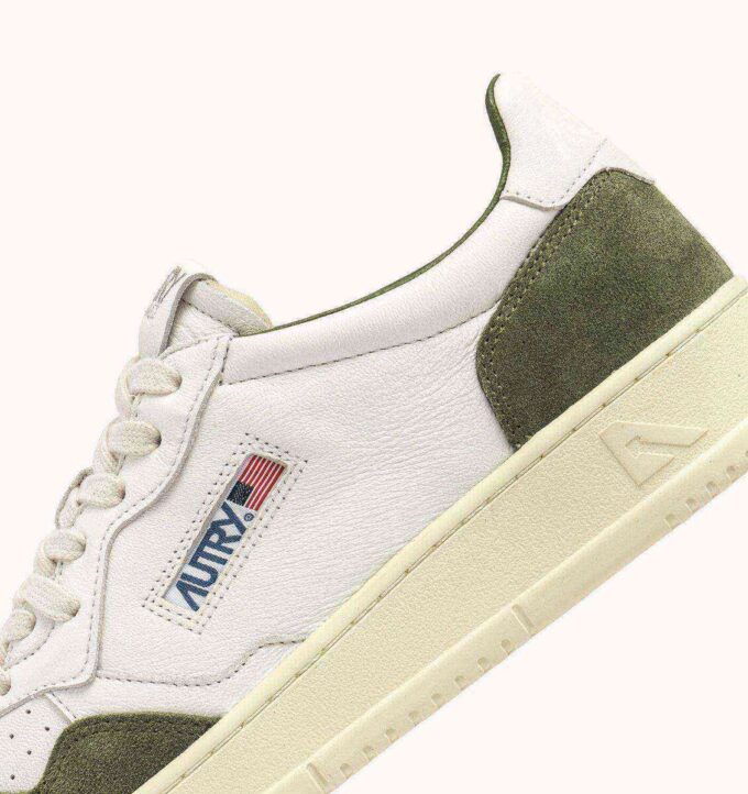 ZAPATILLAS BAJAS MEDALIST EN PIEL Y ANTE BLANCOS Y MILITARES ZAPATILLAS BAJAS MEDALIST EN PIEL Y ANTE BLANCOS Y MILITARES