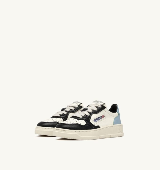 ZAPATILLAS BAJAS MEDALIST PARA NIÑO EN PIEL BLANCA, NEGRA Y AZUL