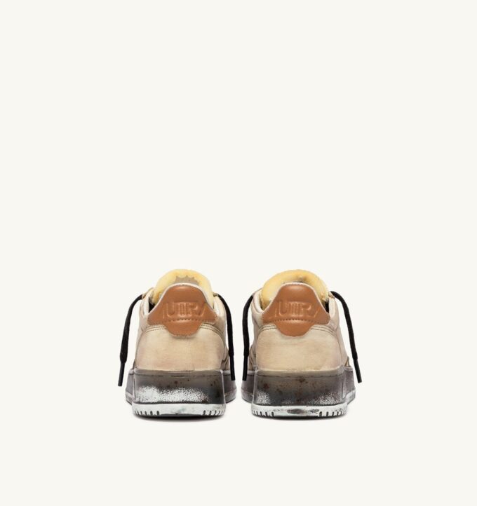 ZAPATILLAS BAJAS MEDALIST SUPER VINTAGE EN PIEL BLANCA Y MARRÓN AZÚCAR ZAPATILLAS BAJAS MEDALIST SUPER VINTAGE EN PIEL BLANCA Y MARRÓN AZÚCAR