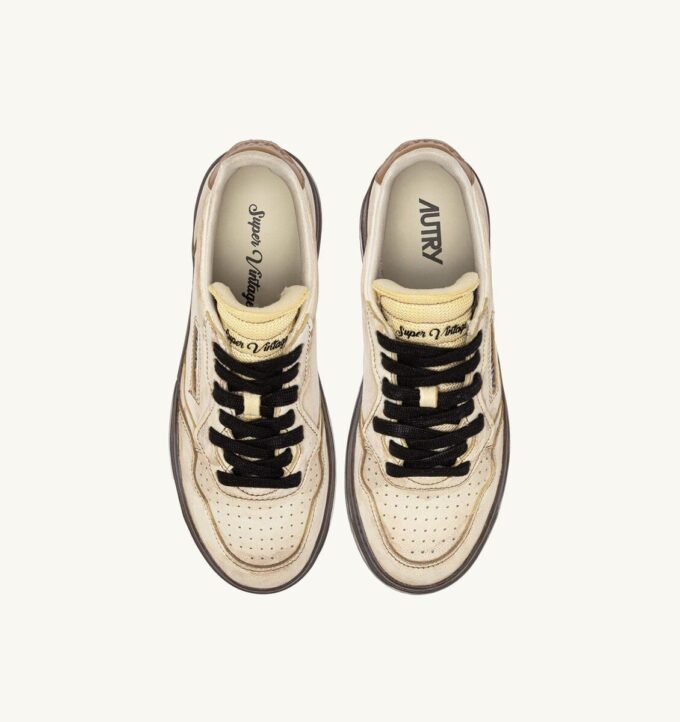 ZAPATILLAS BAJAS MEDALIST SUPER VINTAGE EN PIEL BLANCA Y MARRÓN AZÚCAR ZAPATILLAS BAJAS MEDALIST SUPER VINTAGE EN PIEL BLANCA Y MARRÓN AZÚCAR