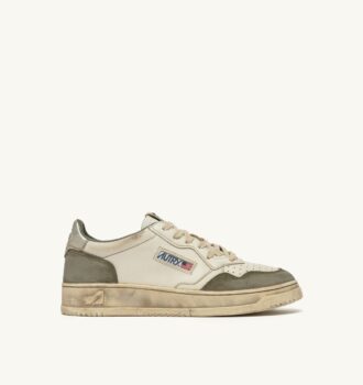 ZAPATILLAS BAJAS MEDALIST SUPER VINTAGE EN PIEL BLANCA Y PLATA Y ANTE LAGARTO