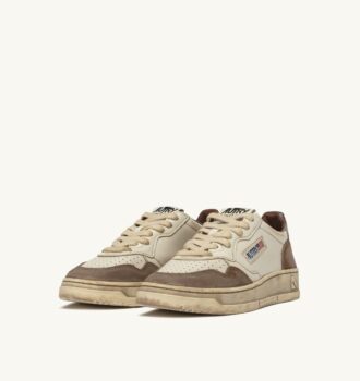 ZAPATILLAS BAJAS MEDALIST SUPER VINTAGE EN PIEL BLANCA Y PLATA Y ANTE QUEMADO