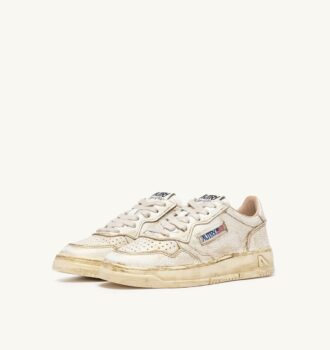 ZAPATILLAS BAJAS MEDALIST SUPER VINTAGE EN PIEL MARTILLADA BLANCA Y PLATINO ZAPATILLAS BAJAS MEDALIST SUPER VINTAGE EN PIEL MARTILLADA BLANCA Y PLATINO