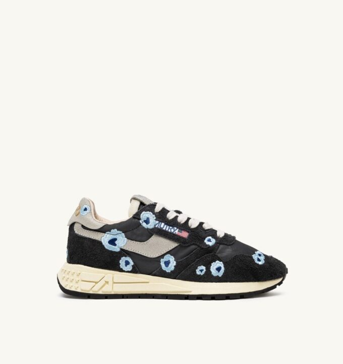 ZAPATILLAS BAJAS REELWIND CON BORDADO PHAN Y AZUL CELESTIAL ZAPATILLAS BAJAS REELWIND CON BORDADO PHAN Y AZUL CELESTIAL