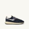 ZAPATILLAS BAJAS REELWIND EN ANTE Y CUERO DE NYLON EN TONOS ESPACIALES Y PLATEADOS ZAPATILLAS BAJAS REELWIND EN ANTE Y CUERO DE NYLON EN TONOS ESPACIALES Y PLATEADOS