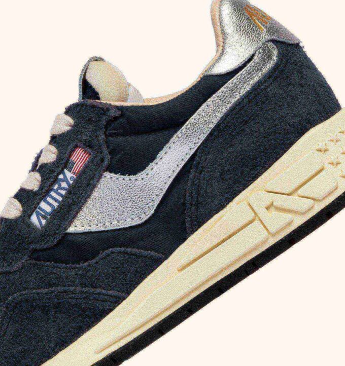 ZAPATILLAS BAJAS REELWIND EN ANTE Y CUERO DE NYLON EN TONOS ESPACIALES Y PLATEADOS ZAPATILLAS BAJAS REELWIND EN ANTE Y CUERO DE NYLON EN TONOS ESPACIALES Y PLATEADOS