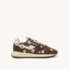 ZAPATILLAS BAJAS REELWIND EN ÉBANO Y BORDADO BLANCO ZAPATILLAS BAJAS REELWIND EN ÉBANO Y BORDADO BLANCO