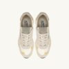 ZAPATILLAS BAJAS REELWIND EN BLANCO Y BORDADO DE RANÚCULA ZAPATILLAS BAJAS REELWIND EN BLANCO Y BORDADO DE RANÚCULA