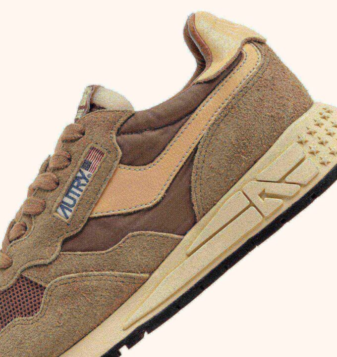 ZAPATILLAS BAJAS REELWIND EN NYLON, ANTE Y CUERO COLOR HIDE Y ARDILLA ZAPATILLAS BAJAS REELWIND EN NYLON, ANTE Y CUERO COLOR HIDE Y ARDILLA