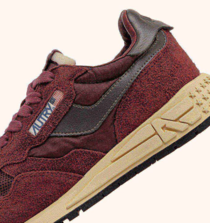 ZAPATILLAS BAJAS REELWIND EN NYLON, ANTE Y CUERO COLOR REDONDO Y CORDOVAN ZAPATILLAS BAJAS REELWIND EN NYLON, ANTE Y CUERO COLOR REDONDO Y CORDOVAN