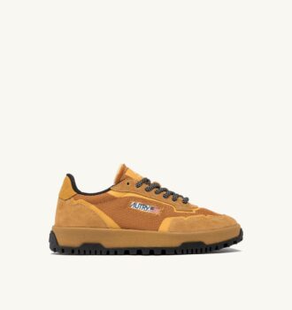 ZAPATILLAS BAJAS WILDPACE DE MALLA DE ESPINO AMARILLO Y ANTE