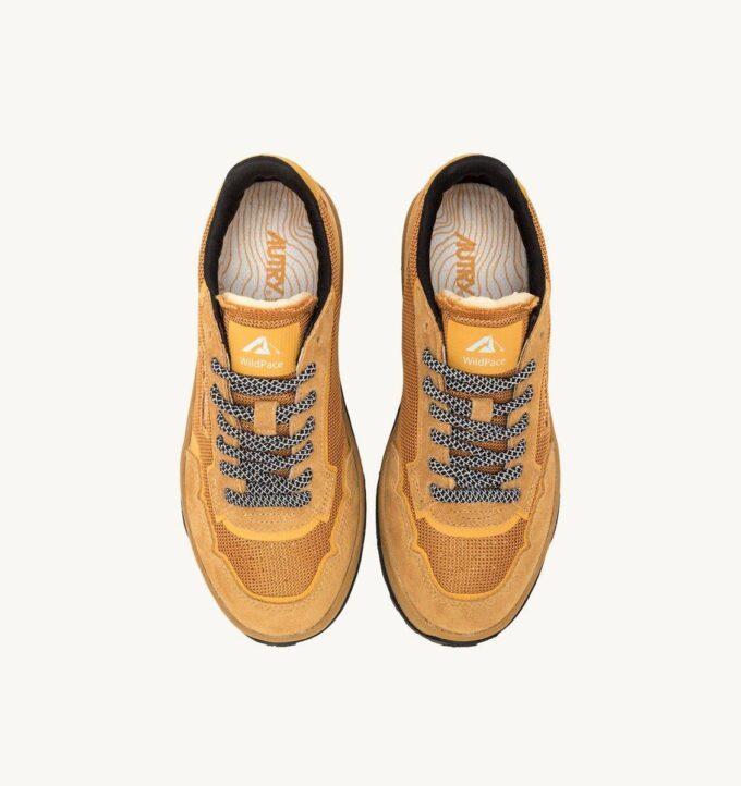 ZAPATILLAS BAJAS WILDPACE DE MALLA DE ESPINO AMARILLO Y ANTE ZAPATILLAS BAJAS WILDPACE DE MALLA DE ESPINO AMARILLO Y ANTE