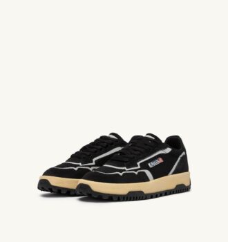 ZAPATILLAS BAJAS WILDPACE DE MALLA Y ANTE NEGROS