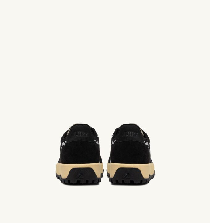 ZAPATILLAS BAJAS WILDPACE DE MALLA Y ANTE NEGROS ZAPATILLAS BAJAS WILDPACE DE MALLA Y ANTE NEGROS