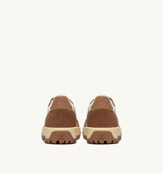 ZAPATILLAS BAJAS WILDPACE DE MALLA Y GAMUZA COLOR MALVAVISCO Y CIGARRO
