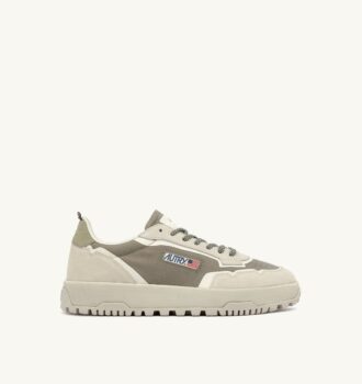 ZAPATILLAS BAJAS WILDPACE EN CORDURA Y ANTE COLOR OLMO Y BLANCO