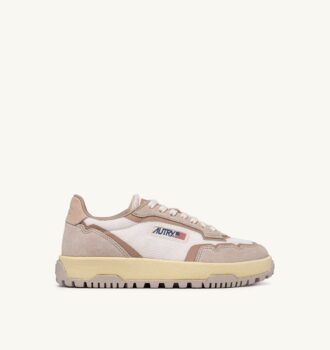 ZAPATILLAS BAJAS WILDPACE EN MALLA Y ANTE BLANCO SUSURRO Y ARENA