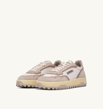ZAPATILLAS BAJAS WILDPACE EN MALLA Y ANTE BLANCO SUSURRO Y ARENA