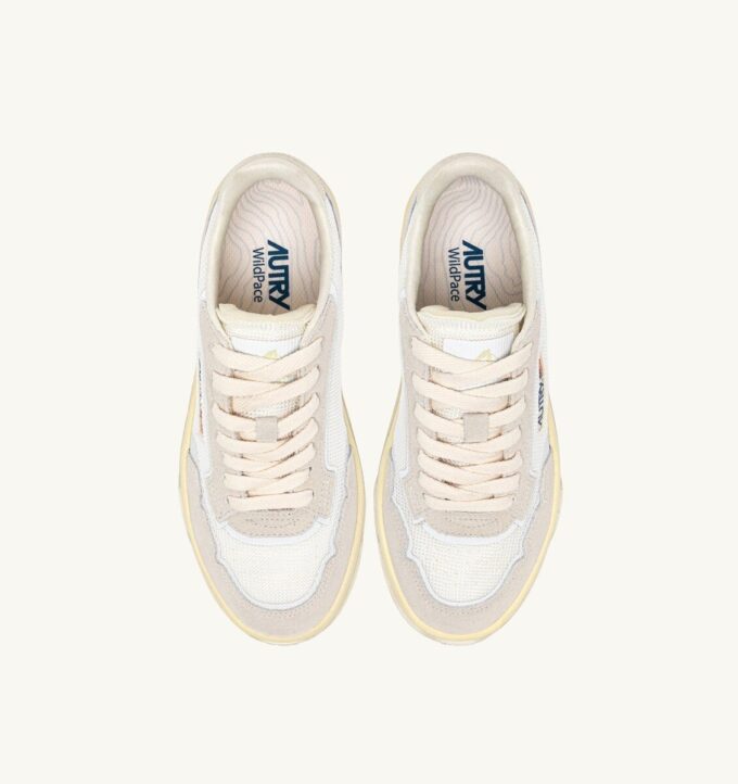 ZAPATILLAS BAJAS WILDPACE EN MALLA Y ANTE BLANCO Y MALVAVISCO ZAPATILLAS BAJAS WILDPACE EN MALLA Y ANTE BLANCO Y MALVAVISCO