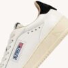 ZAPATILLAS DALLAS BAJAS DE PIEL BLANCA Y NEGRA ZAPATILLAS DALLAS BAJAS DE PIEL BLANCA Y NEGRA