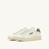 ZAPATILLAS DALLAS BAJAS EN PIEL BLANCA Y AMAZON ZAPATILLAS DALLAS BAJAS EN PIEL BLANCA Y AMAZON