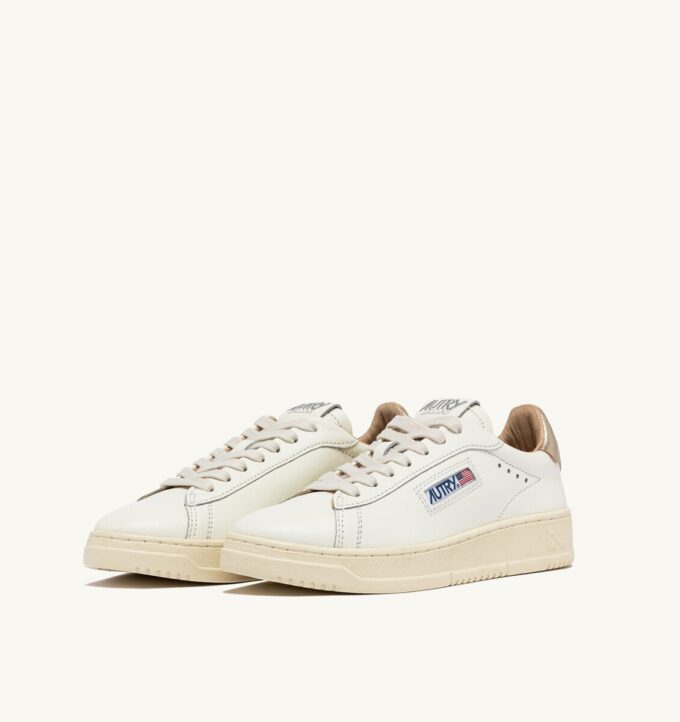 ZAPATILLAS DALLAS BAJAS EN PIEL BLANCA Y DORADA ZAPATILLAS DALLAS BAJAS EN PIEL BLANCA Y DORADA