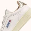 ZAPATILLAS DALLAS BAJAS EN PIEL BLANCA Y DORADA ZAPATILLAS DALLAS BAJAS EN PIEL BLANCA Y DORADA