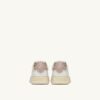 ZAPATILLAS DALLAS KIDS BAJAS DE PIEL BLANCA Y ROSA POLVO