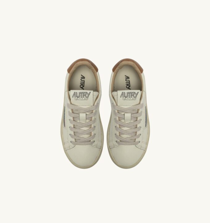 ZAPATILLAS DALLAS KIDS NIÑOS BAJAS EN CUERO COLOR MALVAVISCO Y AZÚCAR MORENA