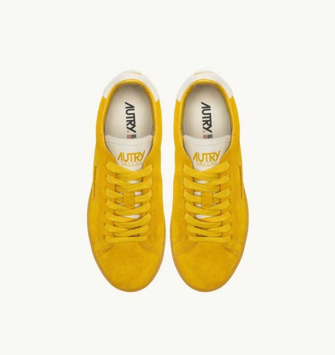 ZAPATILLAS DALLAS LOW EN ANTE MALVAVISCO Y AMARILLO ZAPATILLAS DALLAS LOW EN ANTE MALVAVISCO Y AMARILLO