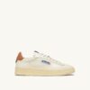 ZAPATILLAS DALLAS LOW EN PIEL MARSHMALLOW Y BROWN SUGAR
