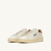 ZAPATILLAS DALLAS LOW EN PIEL MARSHMALLOW Y BROWN SUGAR