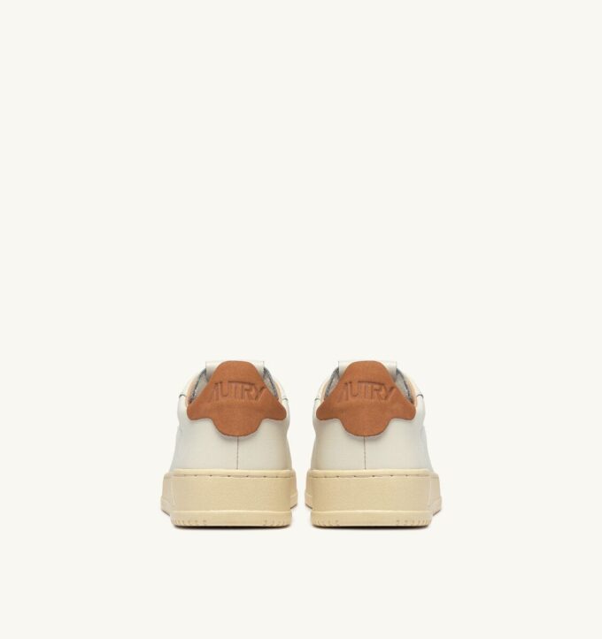 ZAPATILLAS DALLAS LOW EN PIEL MARSHMALLOW Y BROWN SUGAR