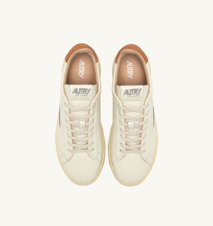 ZAPATILLAS DALLAS LOW EN PIEL MARSHMALLOW Y BROWN SUGAR