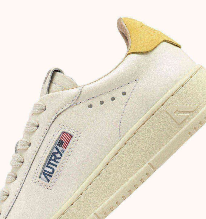 ZAPATILLAS DALLAS LOW EN PIEL MARSHMALLOW Y BUTTERCUP ZAPATILLAS DALLAS LOW EN PIEL MARSHMALLOW Y BUTTERCUP