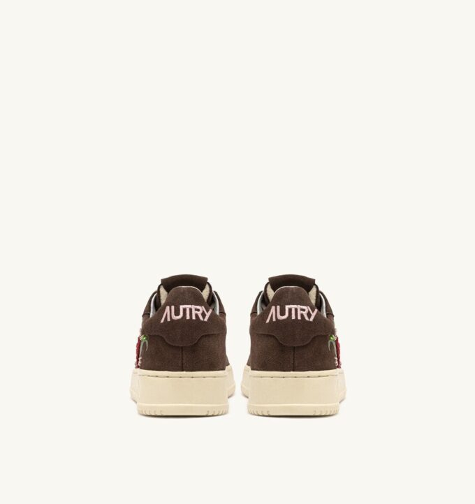 ZAPATILLAS DALLAS LOW ‘FLORAL’ EN ANTE MARRÓN ZAPATILLAS DALLAS LOW ‘FLORAL’ EN ANTE MARRÓN