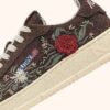 ZAPATILLAS DALLAS LOW ‘FLORAL’ EN ANTE MARRÓN ZAPATILLAS DALLAS LOW ‘FLORAL’ EN ANTE MARRÓN