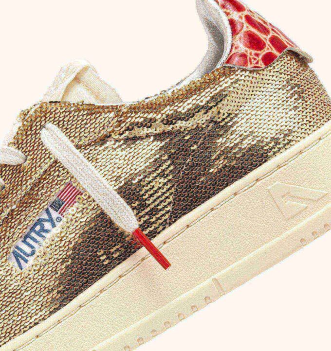 ZAPATILLAS DALLAS LOW ‘SPARKLING’ CON LENTEJUELAS PLATINO ZAPATILLAS DALLAS LOW ‘SPARKLING’ CON LENTEJUELAS PLATINO