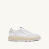 ZAPATILLAS DE GOLF BAJAS EN PIEL BLANCA ZAPATILLAS DE GOLF BAJAS EN PIEL BLANCA