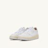 ZAPATILLAS DE GOLF BAJAS EN PIEL BLANCA ZAPATILLAS DE GOLF BAJAS EN PIEL BLANCA