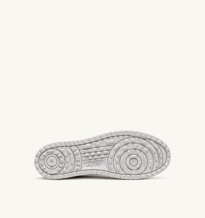 ZAPATILLAS DE GOLF BAJAS EN PIEL BLANCA ZAPATILLAS DE GOLF BAJAS EN PIEL BLANCA