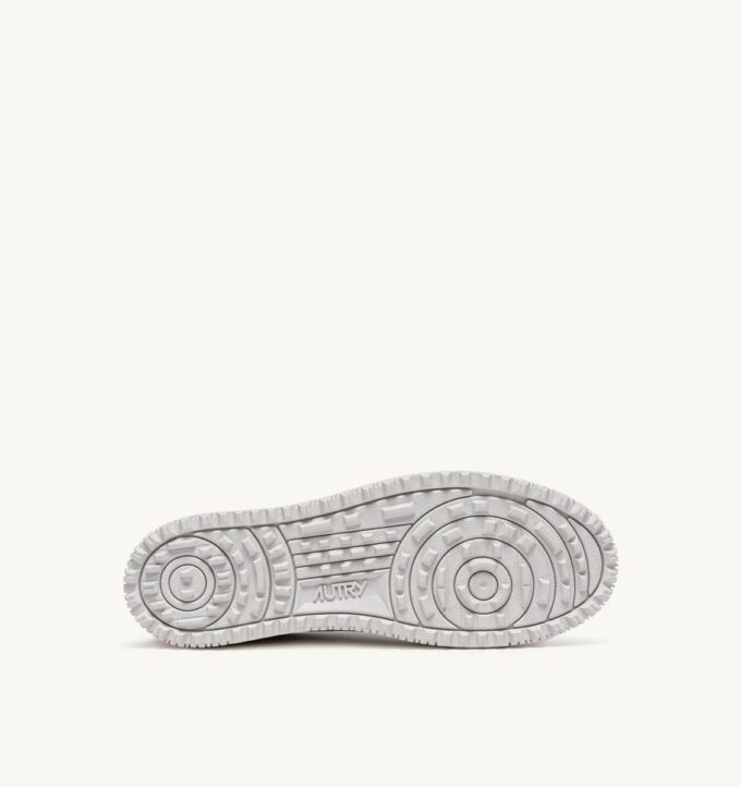 ZAPATILLAS DE GOLF BAJAS EN PIEL BLANCA ZAPATILLAS DE GOLF BAJAS EN PIEL BLANCA